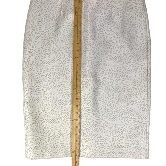 Catherine Malandrino Skirt Womens 8 Ivory White 3D Floral Laser Cut Pencil Midi - Picture 9 of 10
